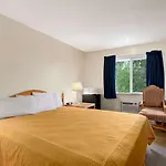 Travelodge By Wyndham Port Of Tacoma Wa