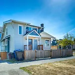 Beautifully Remodeled North Tacoma Home