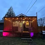 Cozy Home Conveniently Located With King Bed