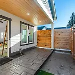 Walk To The Waterfront! The South Sound Suite
