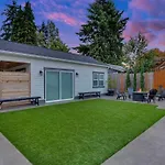 Walk To The Waterfront - Charmwood House In Tacoma