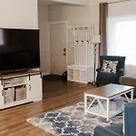 Central Tacoma Triplex