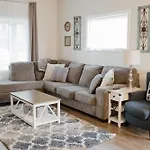 Central Tacoma Triplex