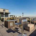 Large-Modern Studiomt Rainier View Downtown