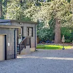 Lakewood Vacation Rental - Walk To American Lake!