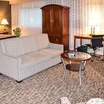 Comfort Inn & Suites Downtown Tacoma