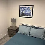 One Bedroom With Shared Bathroom At Jellys Cozy Home