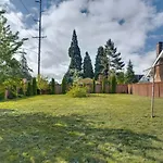 Massive 2 Bedroom With Fenced Yard