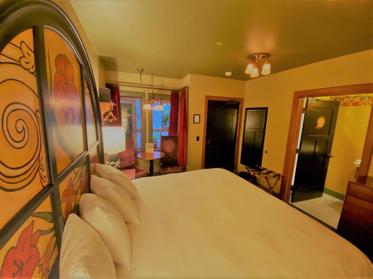 Mcmenamins Elks Temple 3*