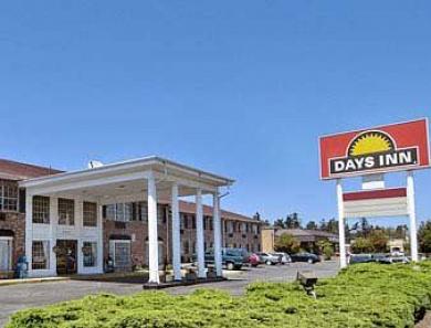 Clarion Near Jblm Hotel 3*