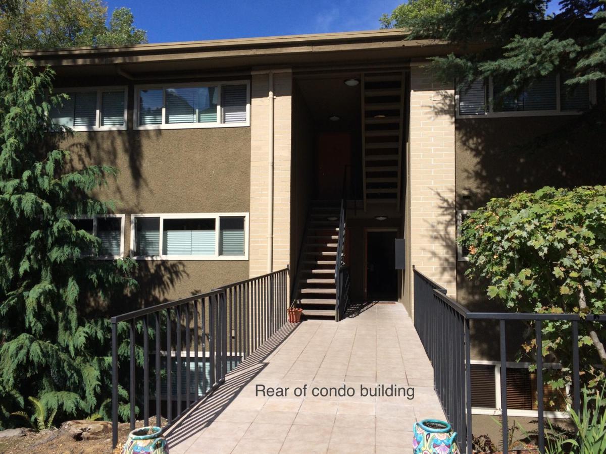 The Romeo, Area, 2 Bedrooms, Wd, Jacuzzi Bath, No Stairs, New Carpet, 825sf *
