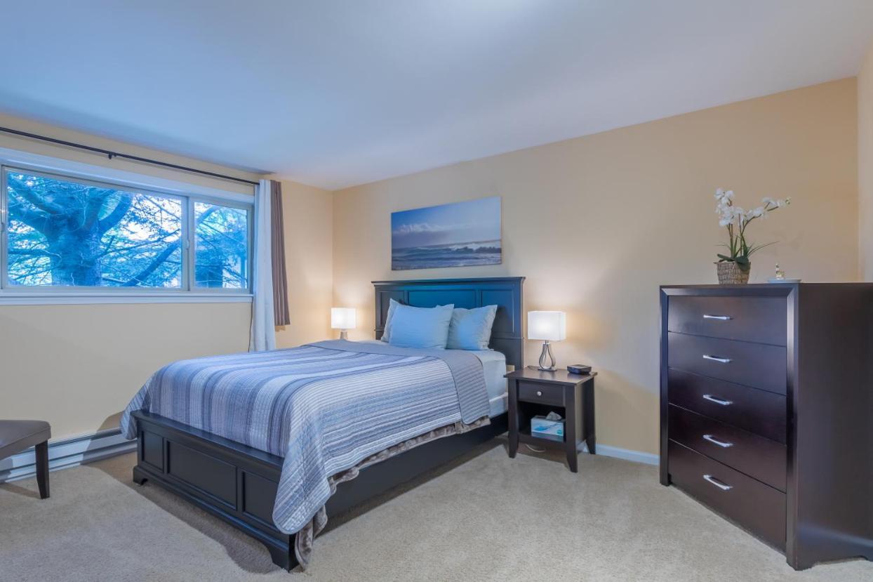 The Romeo, Area, 2 Bedrooms, Wd, Jacuzzi Bath, No Stairs, New Carpet, 825sf Tacoma