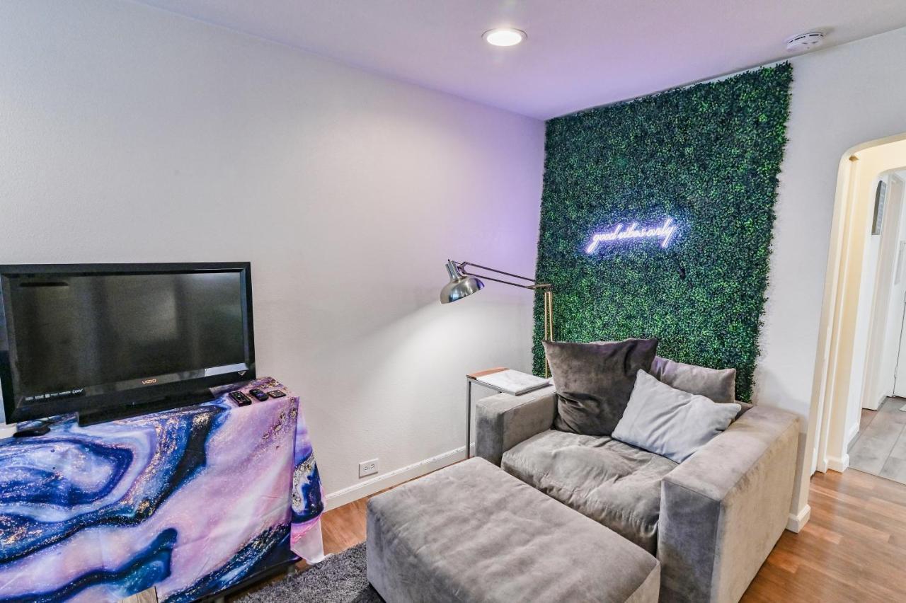 Cozy 2 Bdrm Apt - Easy Access Free Parking - Ac Unit Apartment