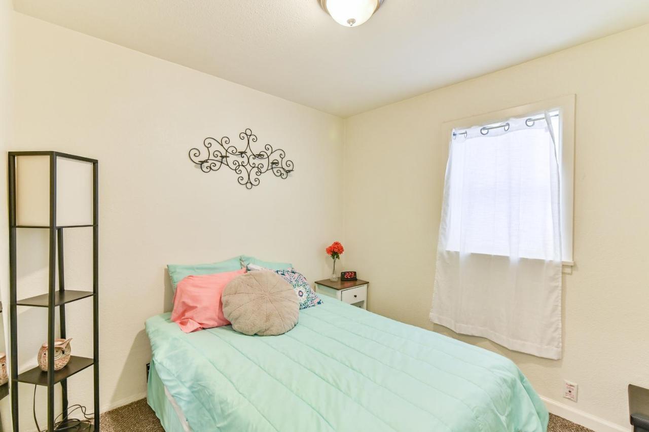 Cozy 2 Bdrm Apt - Easy Access Free Parking - Ac Unit Tacoma