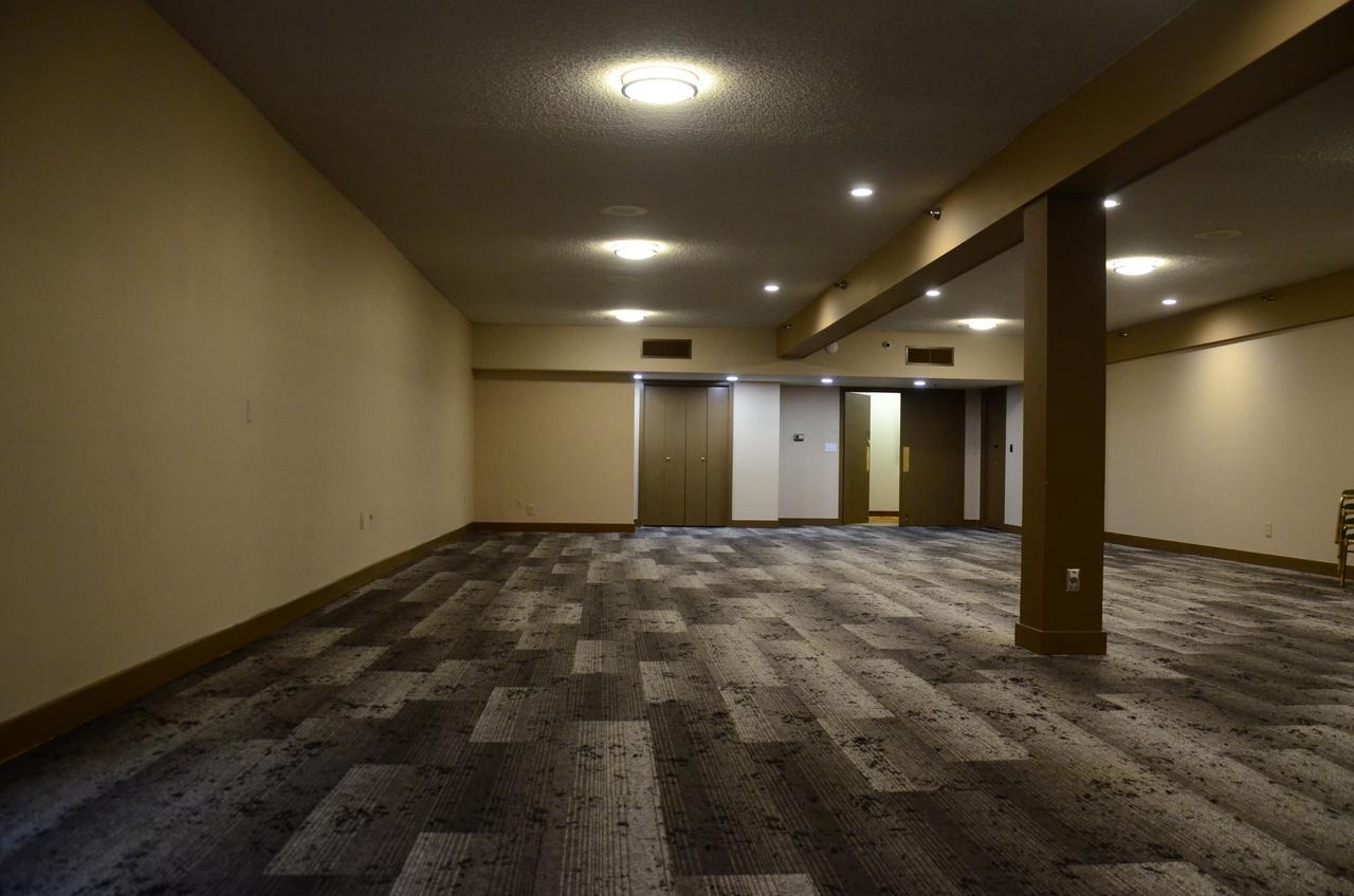 Clarion Near Jblm Hotel