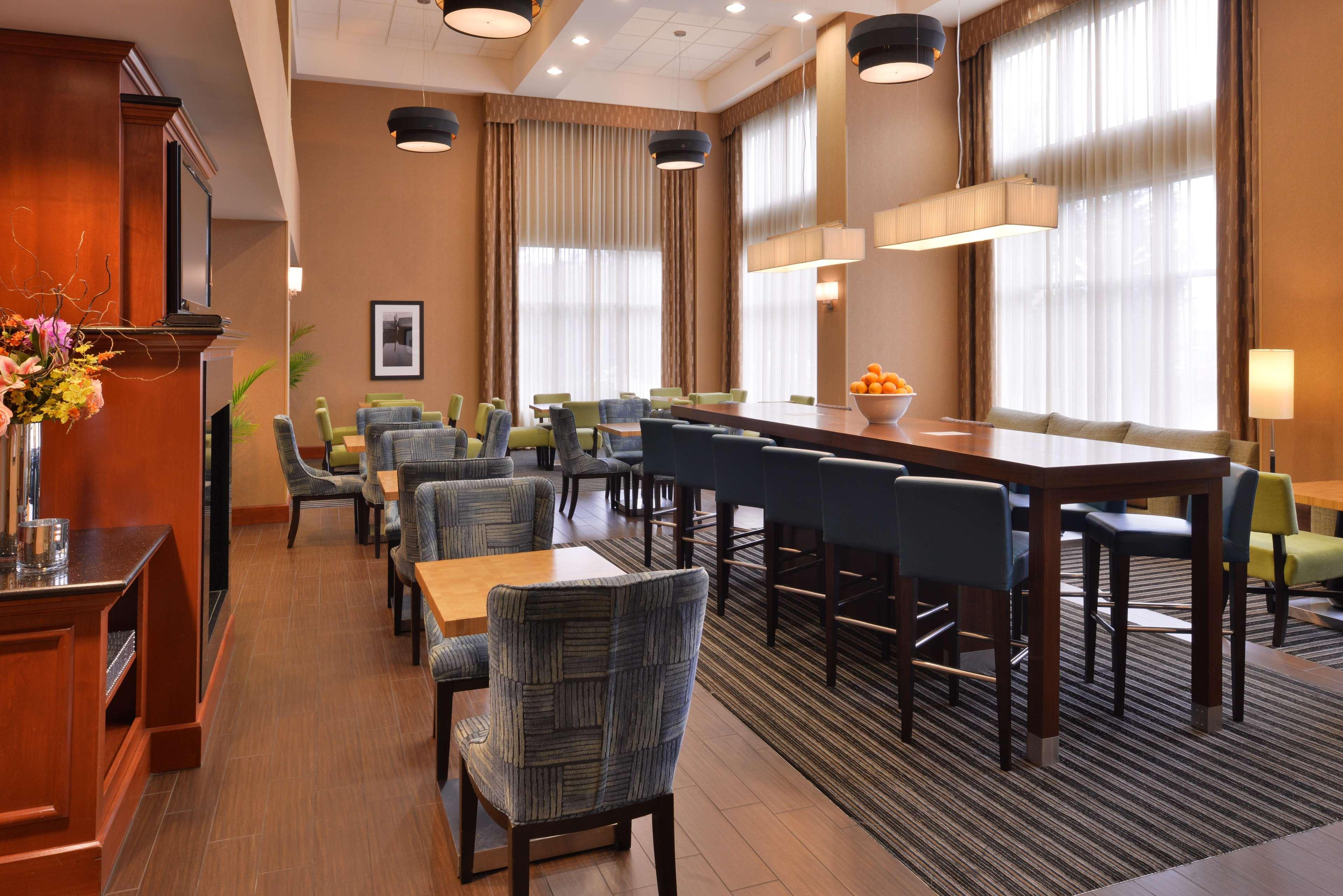 Hotel Hampton &