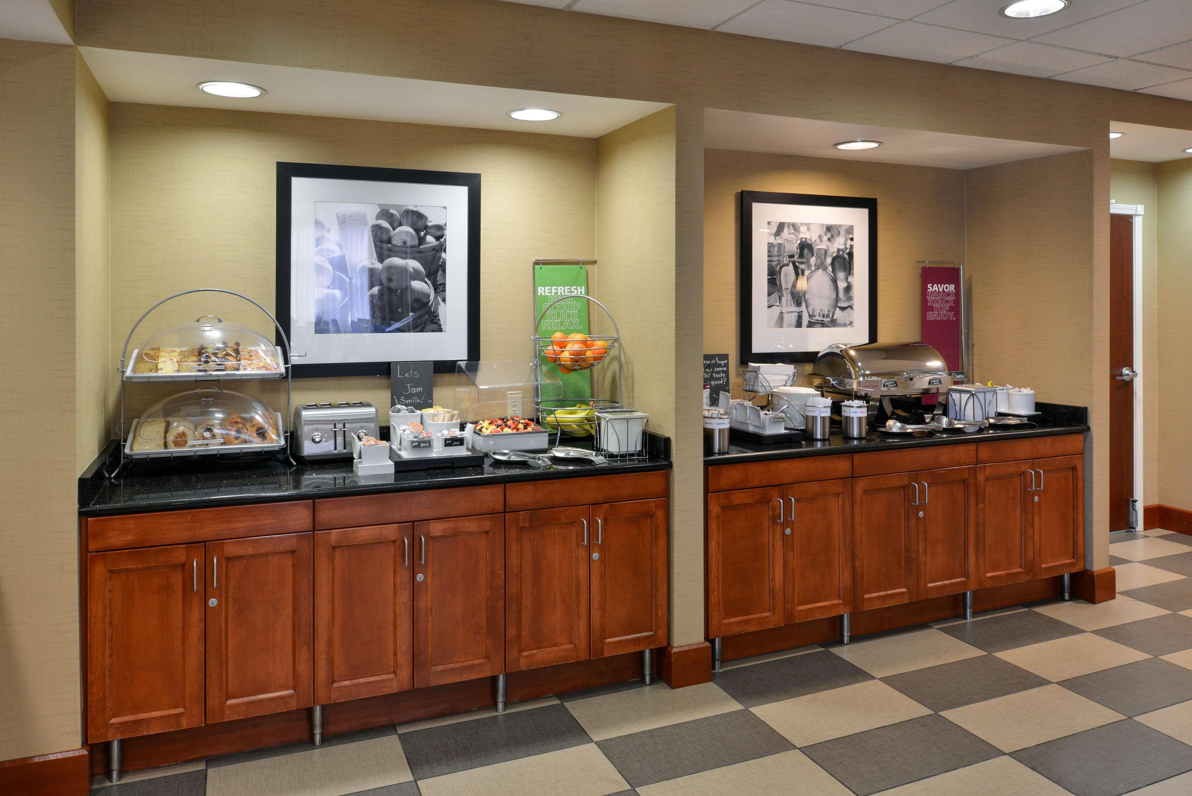 Hotel Hampton & 3*