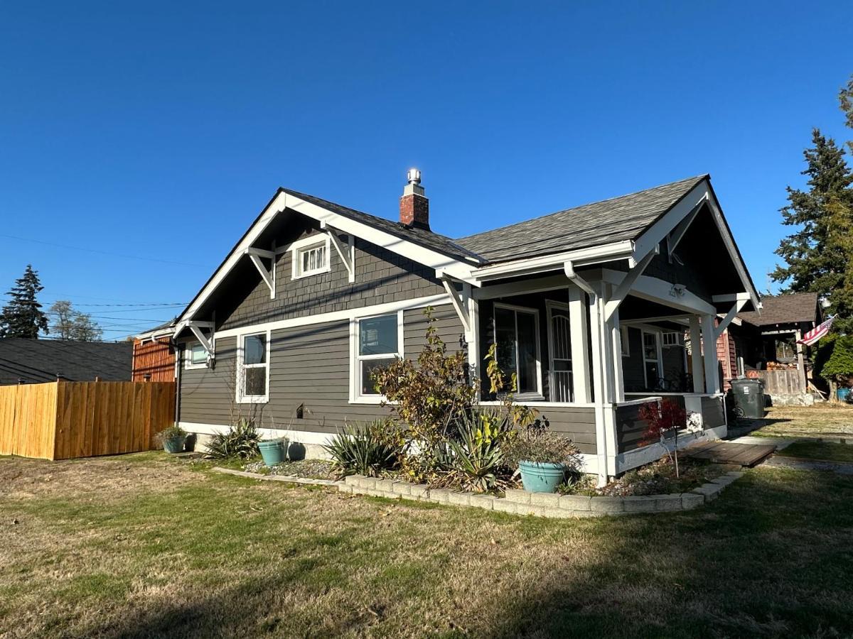 Holiday home Cozy Conveniently Located With King Bed *