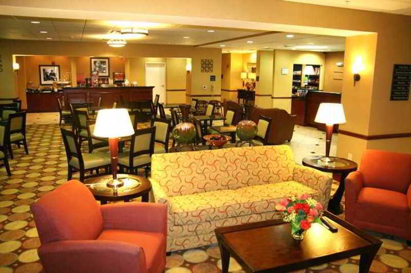 Hampton & Hotel 3*