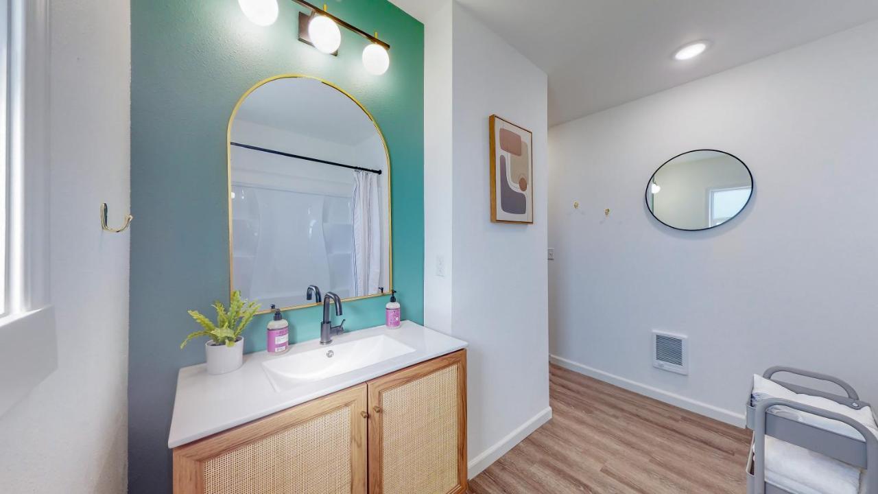 Beautifully Remodeled North Tacoma