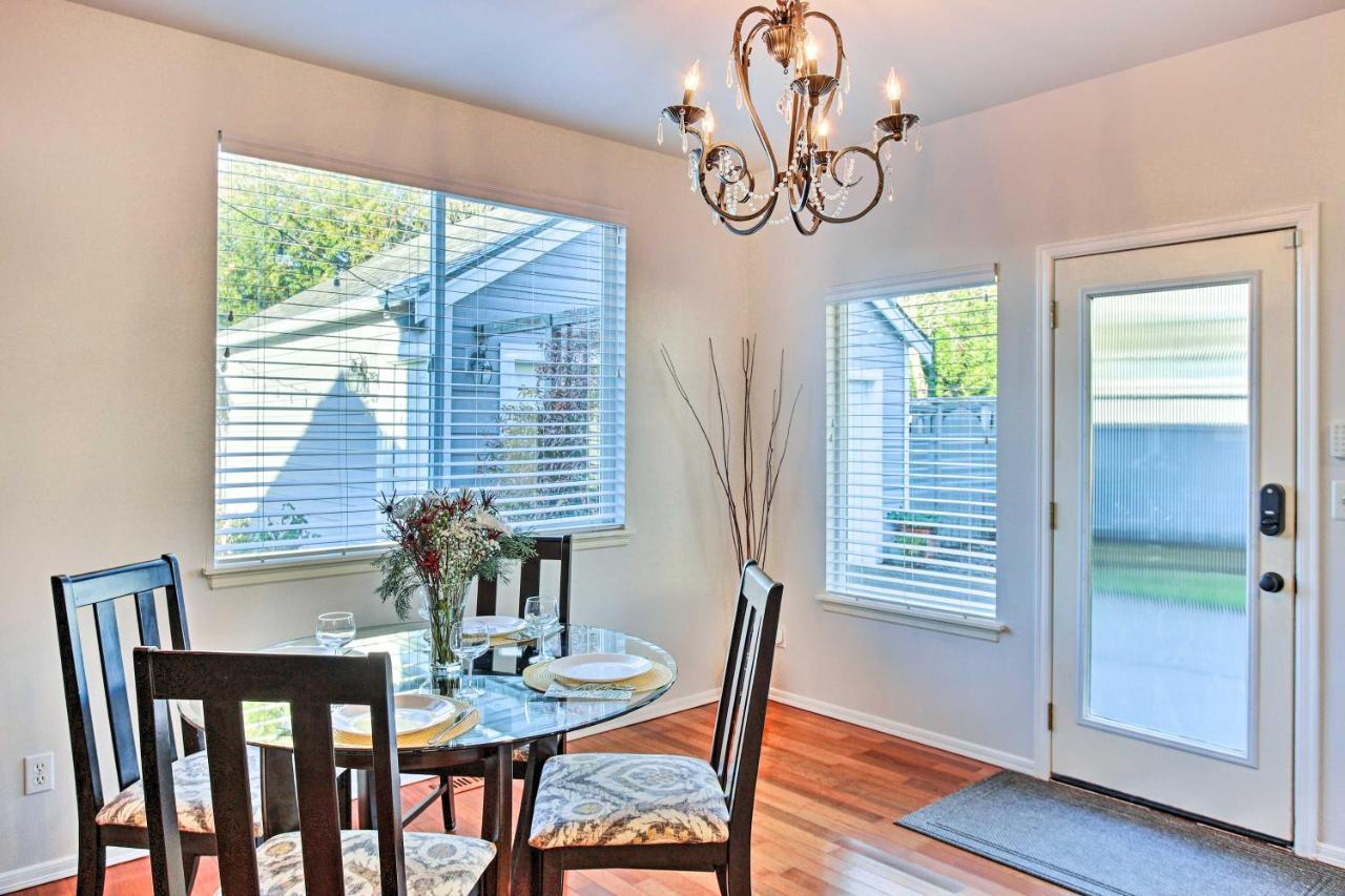 With Garden And Pond About 3 Mi To Beach! Holiday home Tacoma