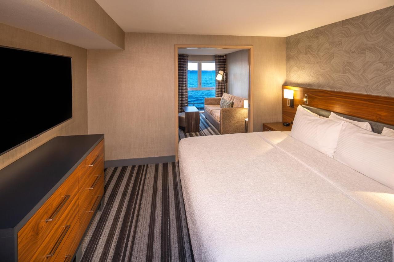 Hotel Silver Cloud Waterfront 3*
