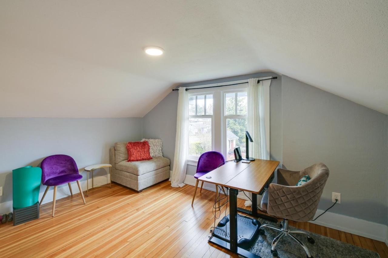 Charming Vacation With Fenced Yard Holiday home Tacoma