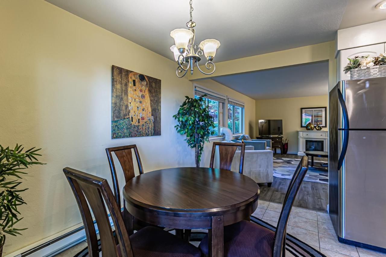 The Lanai, Area, 2 Bedrooms, Wd, Large Balcony, Condo, 825sf