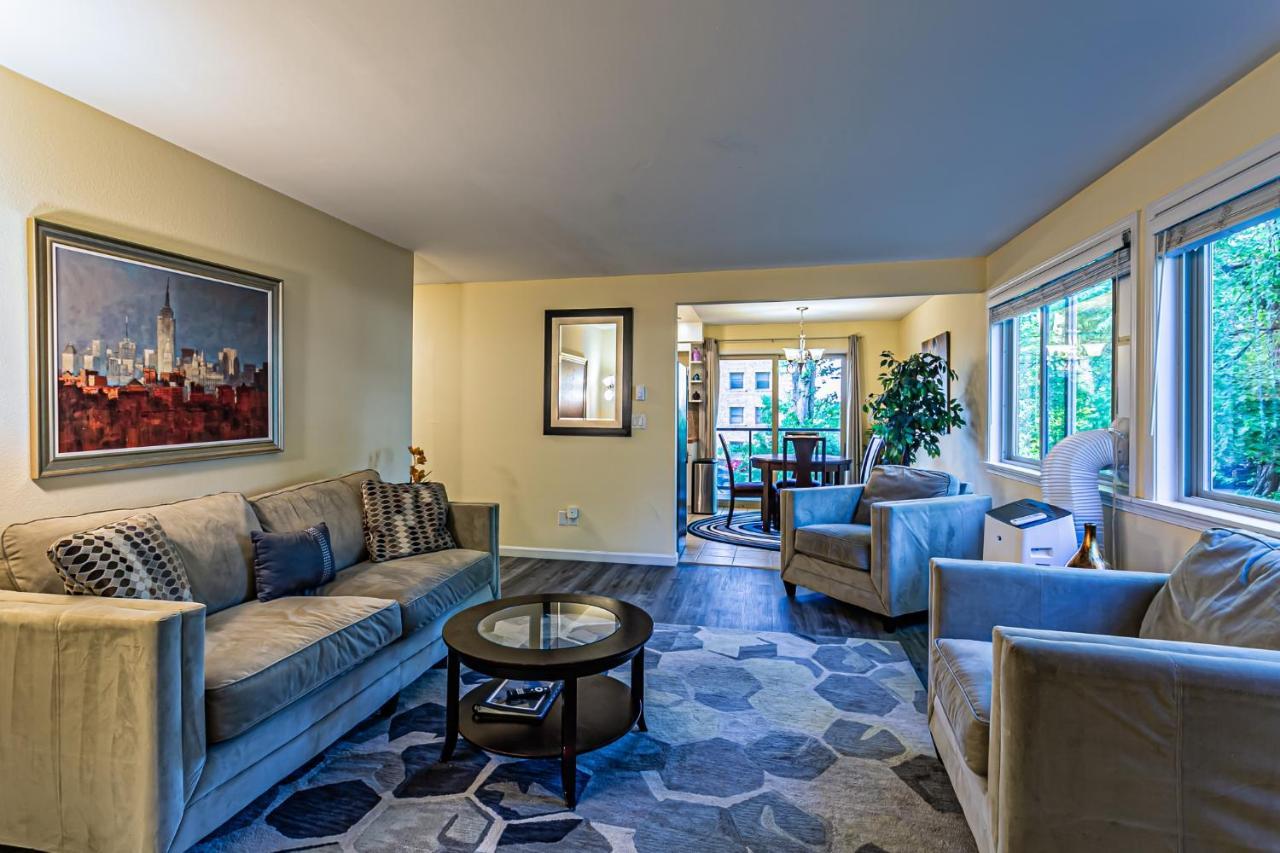 The Lanai, Area, 2 Bedrooms, Wd, Large Balcony, Condo, 825sf * Tacoma