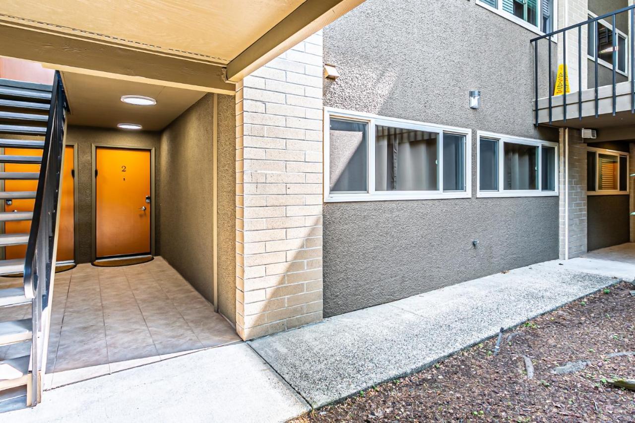The Terrace, Area, Wd, 2 Baths, 2 Bedrooms, Jacuzzi Bath, Balcony, 925sf Apartment Tacoma