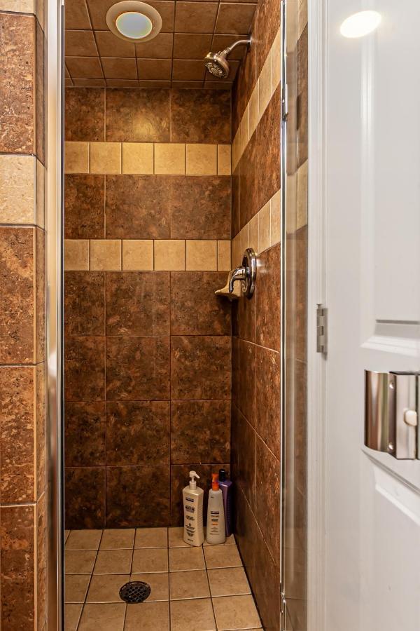 Apartment Ocean View, 2 Baths, 2 Bedrooms, No Stairs, Area, Wd, Jacuzzi Bath, Balcony, View, 925sf *