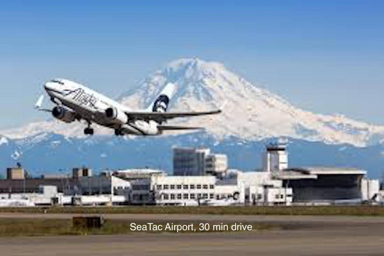 Apartment Ocean View, 2 Baths, 2 Bedrooms, No Stairs, Area, Wd, Jacuzzi Bath, Balcony, View, 925sf Tacoma