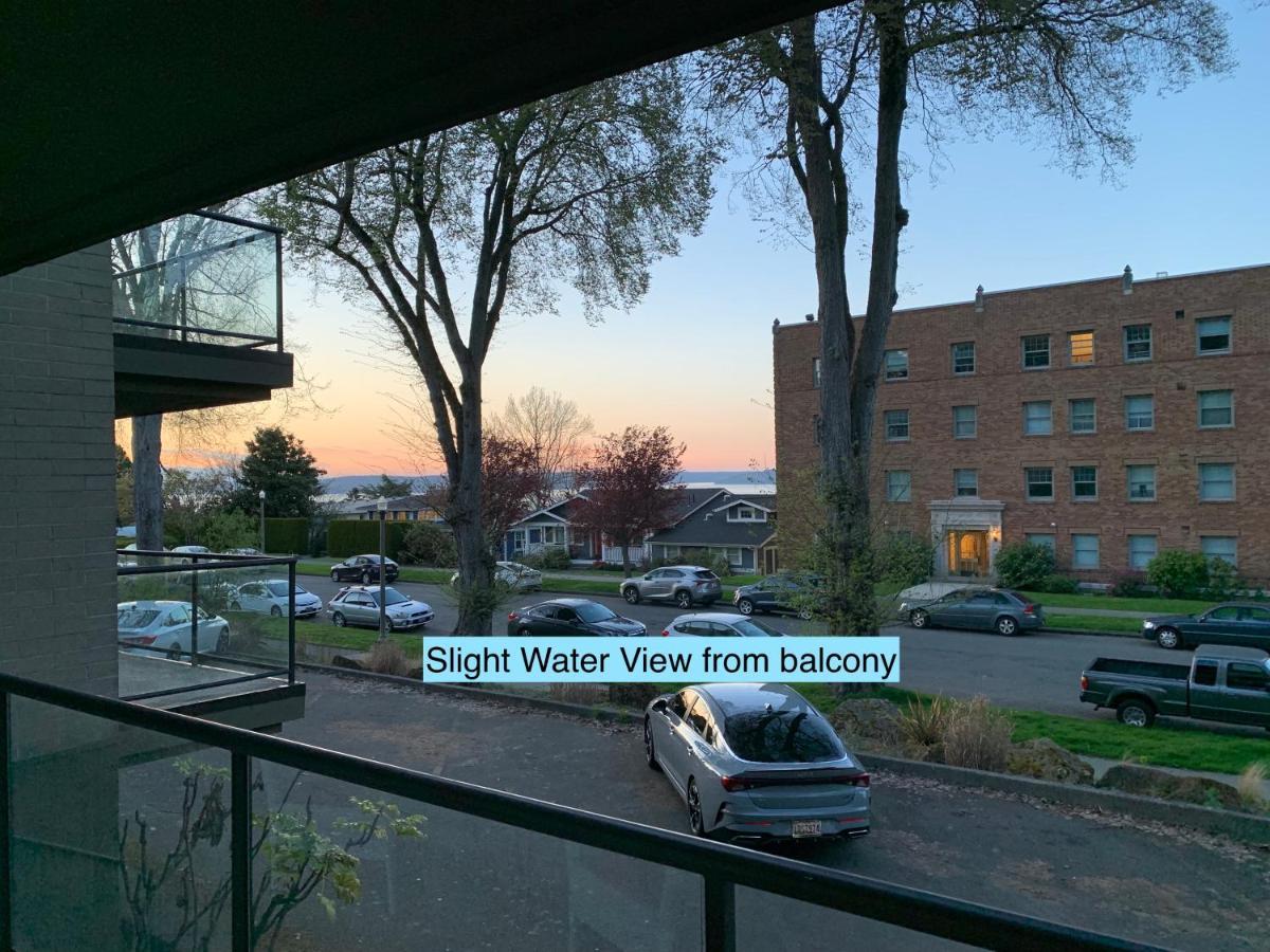The Lanai, Area, 2 Bedrooms, Wd, Large Balcony, Condo, 825sf Apartamento Tacoma