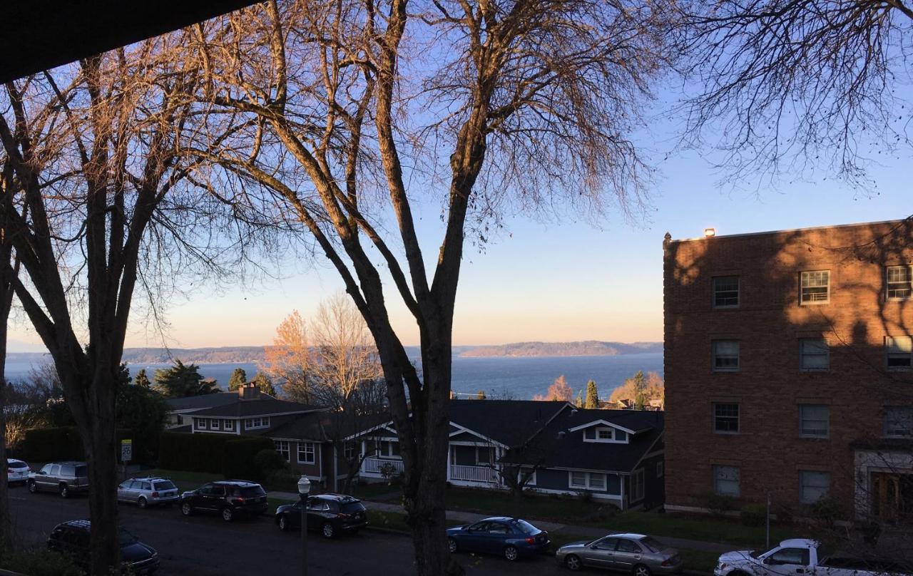 Sea View, Area, No Stairs, Wd, 2 Bedrooms, Jacuzzi Bath, New Carpet, Balcony, View, 825sf Apartment *