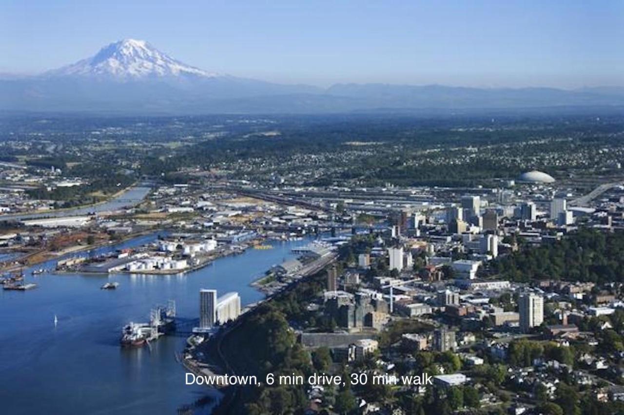 Pacific View, Area, 2 Baths, 2 Bedrooms, Wd, Jacuzzi Bath, New Carpet, Balcony, View, 925sf *