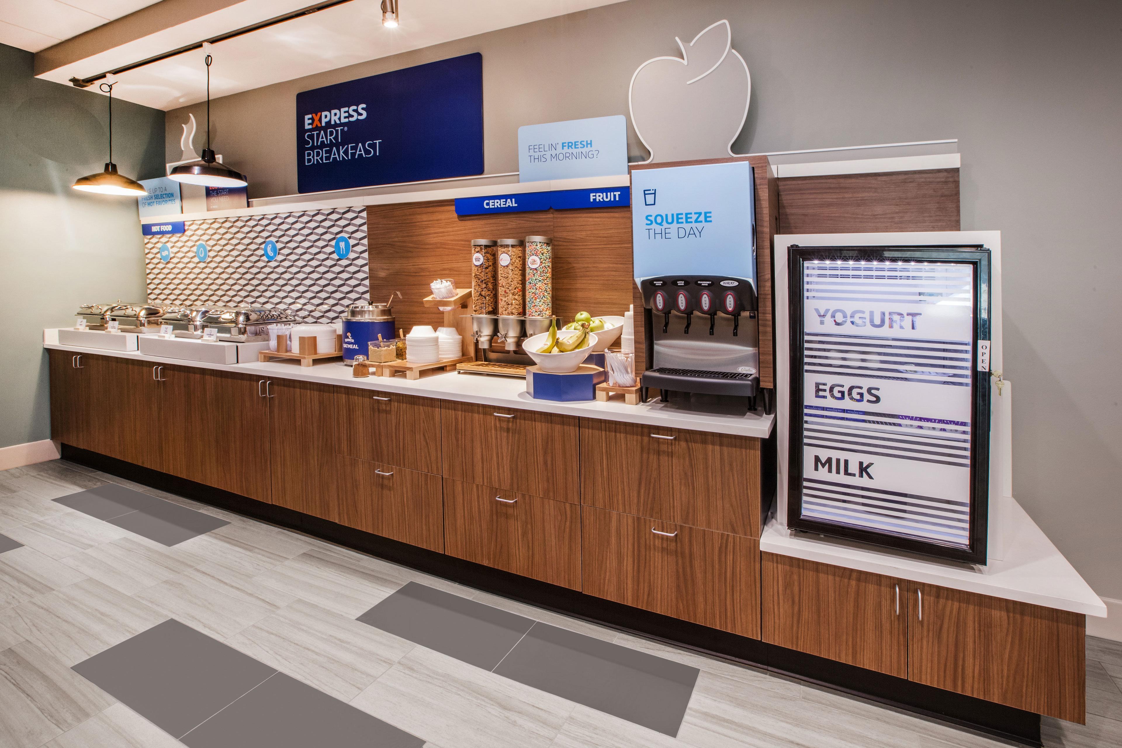 Hotel Express & By Ihg Tacoma