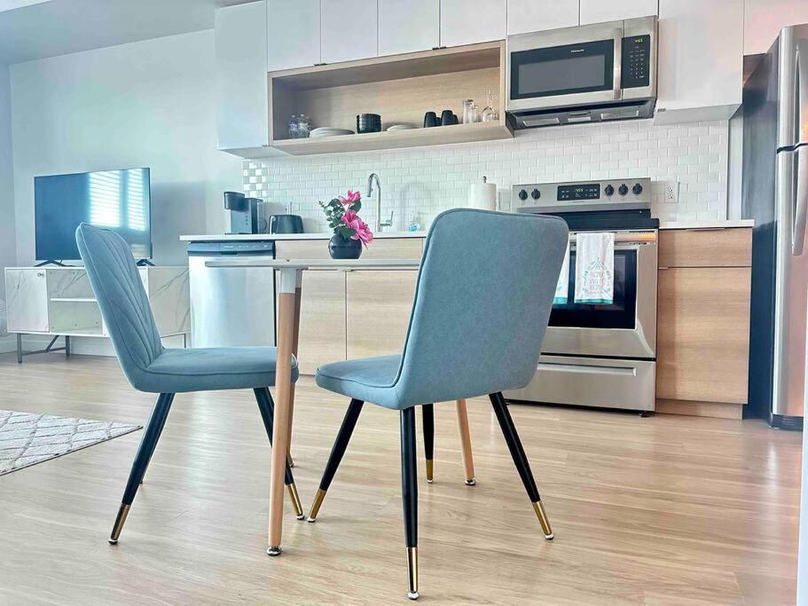 Apartment Modern Downtown Tacoma: King With Netflix & Rooftop Tacoma