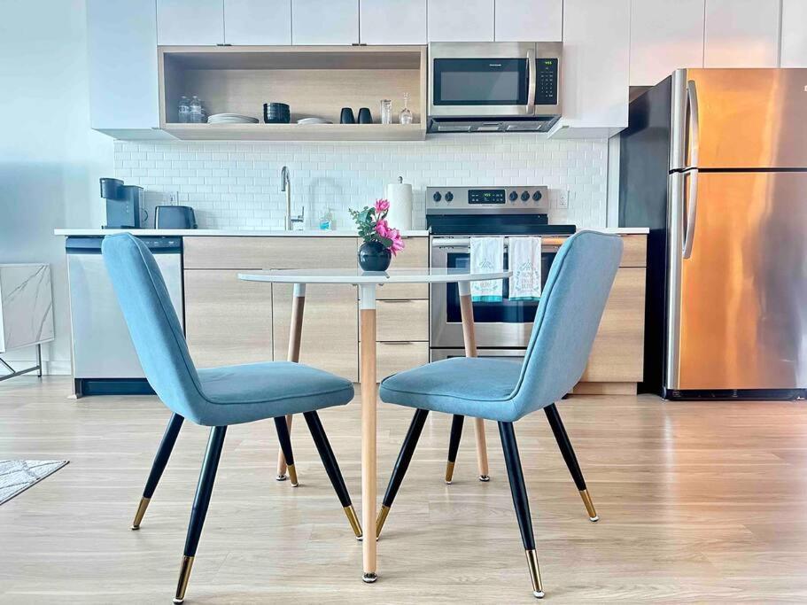 Modern Downtown Tacoma: King With Netflix & Rooftop *