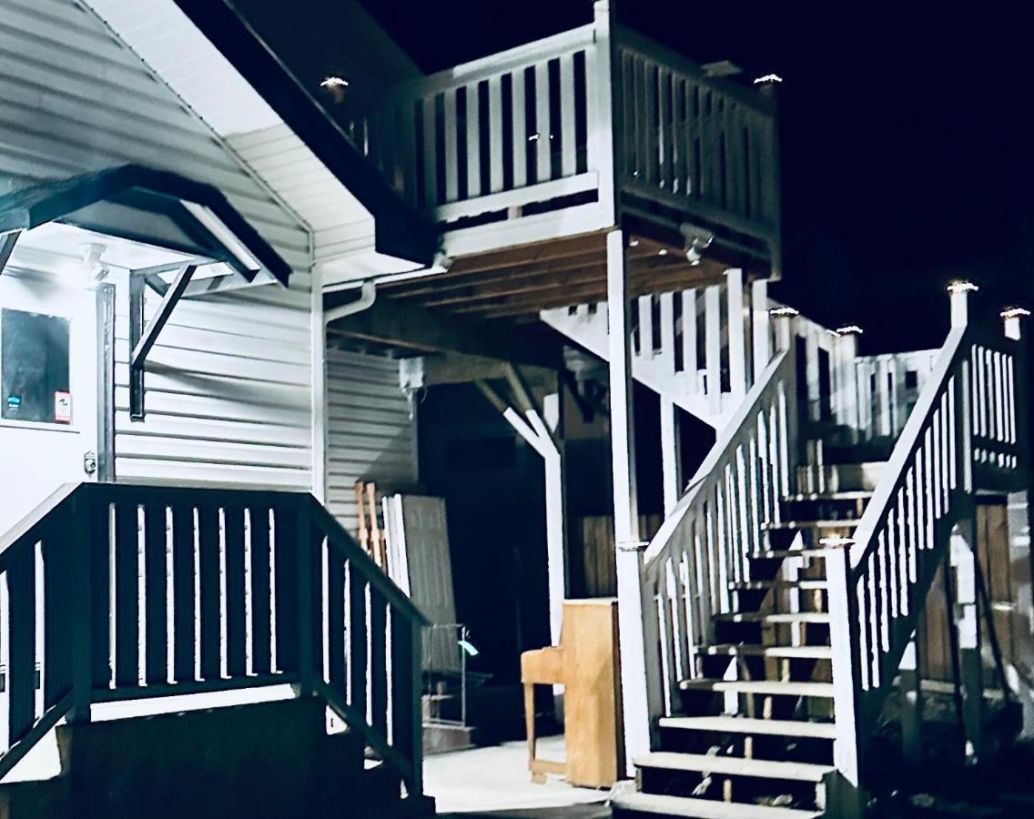 2 Bedrooms 1 Baths Sleep 5 With Compact Kitchen * Tacoma