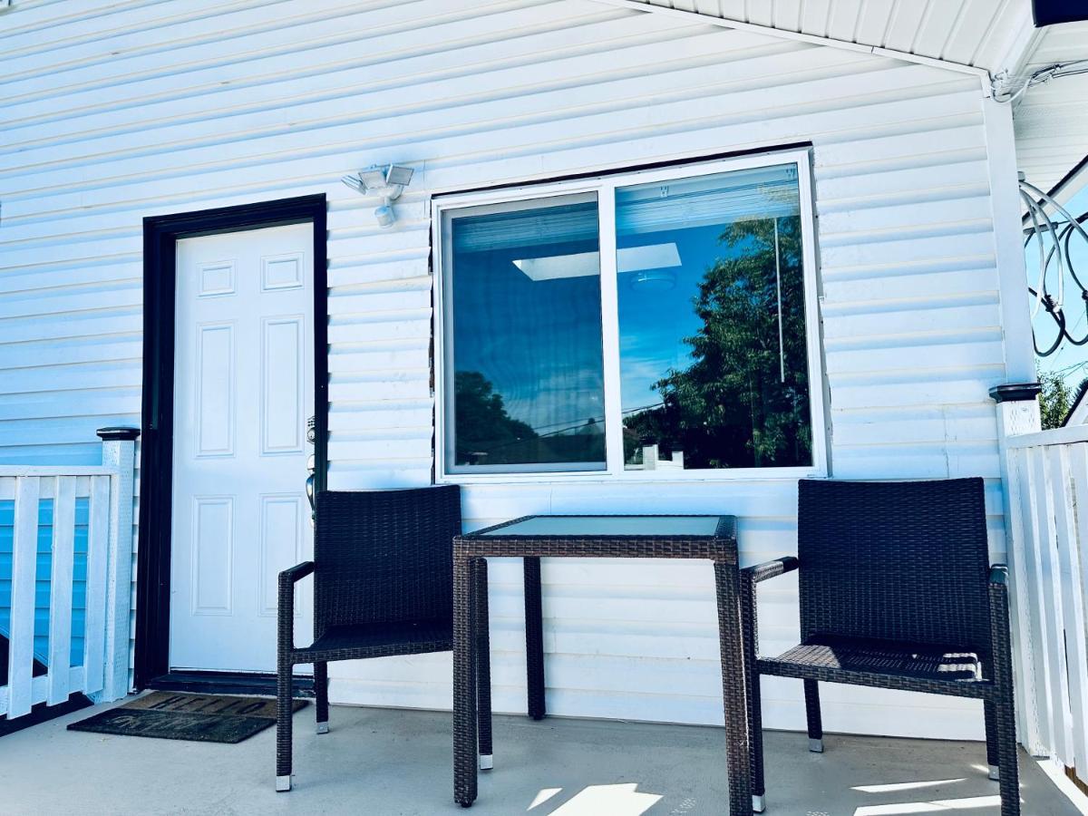2 Bedrooms 1 Baths Sleep 5 With Compact Kitchen Apartment