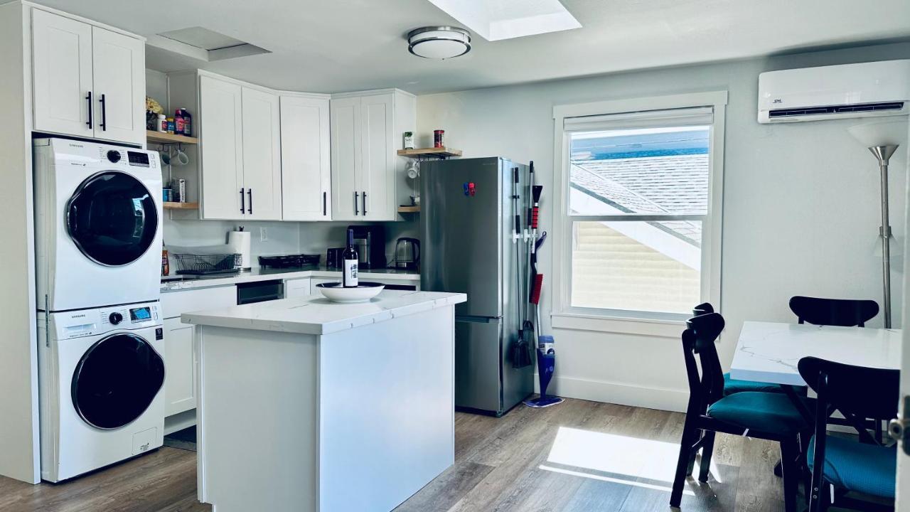 2 Bedrooms 1 Baths Sleep 5 With Compact Kitchen