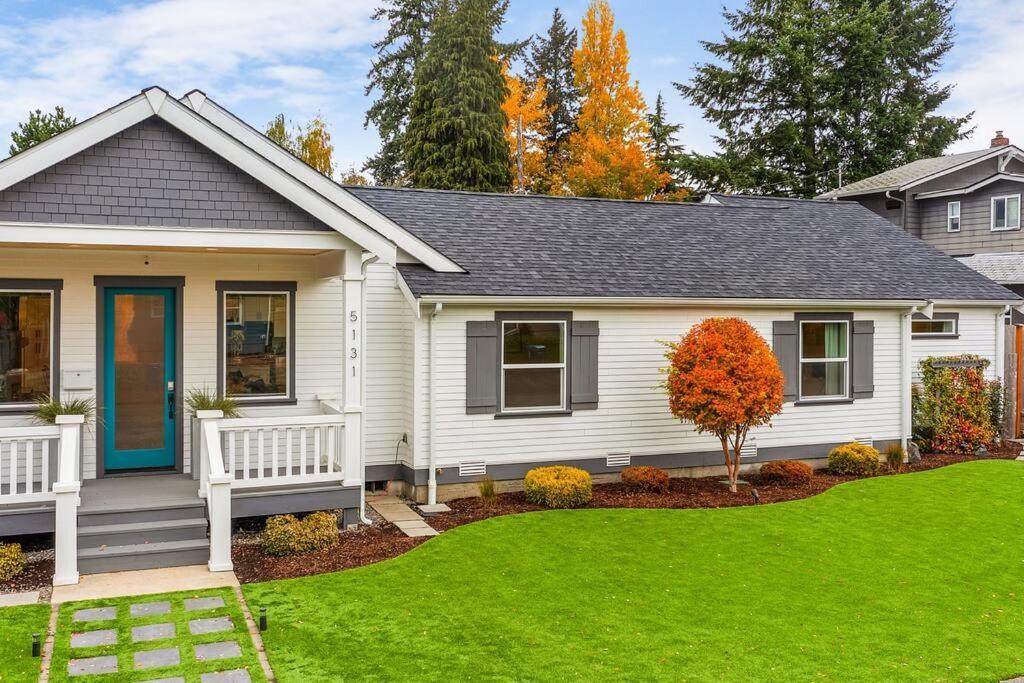 Walk To The Waterfront - Charmwood House In *
