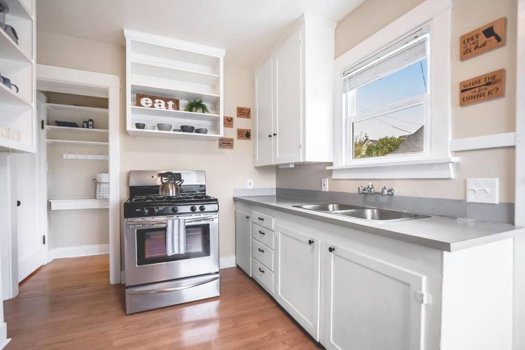 Walk To The Waterfront! The Cozy Apartamento *