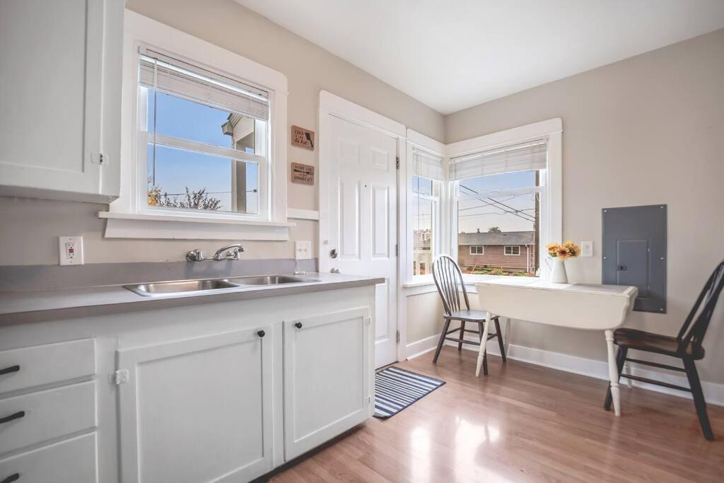 Walk To The Waterfront! The Cozy Apartamento