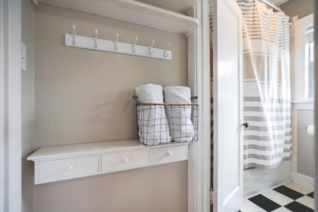 Walk To The Waterfront! The Cozy Apartamento
