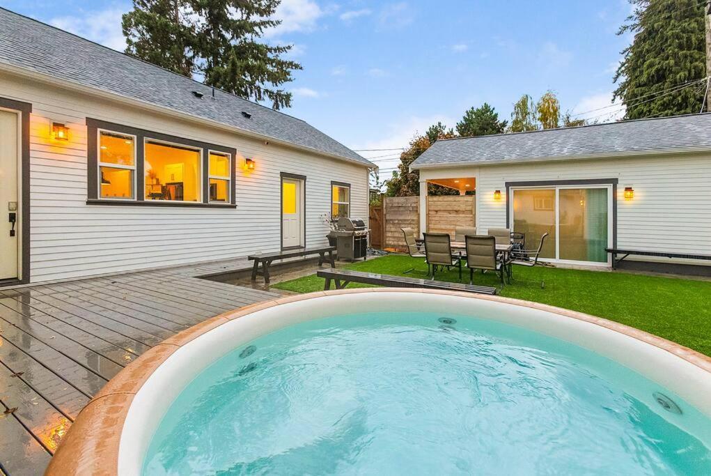 Walk To The Waterfront - Charmwood House In Apartment Tacoma