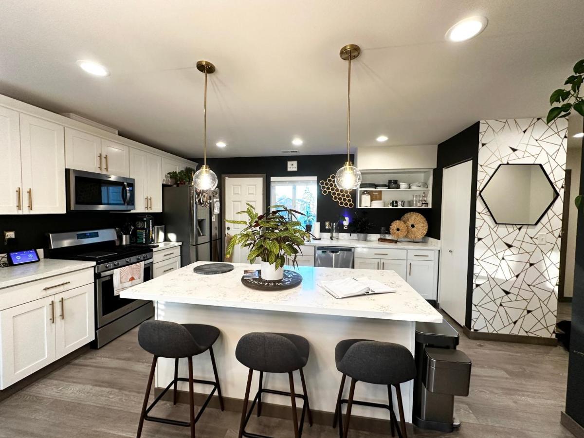 With Breakfast Included -private Room- Tacoma
