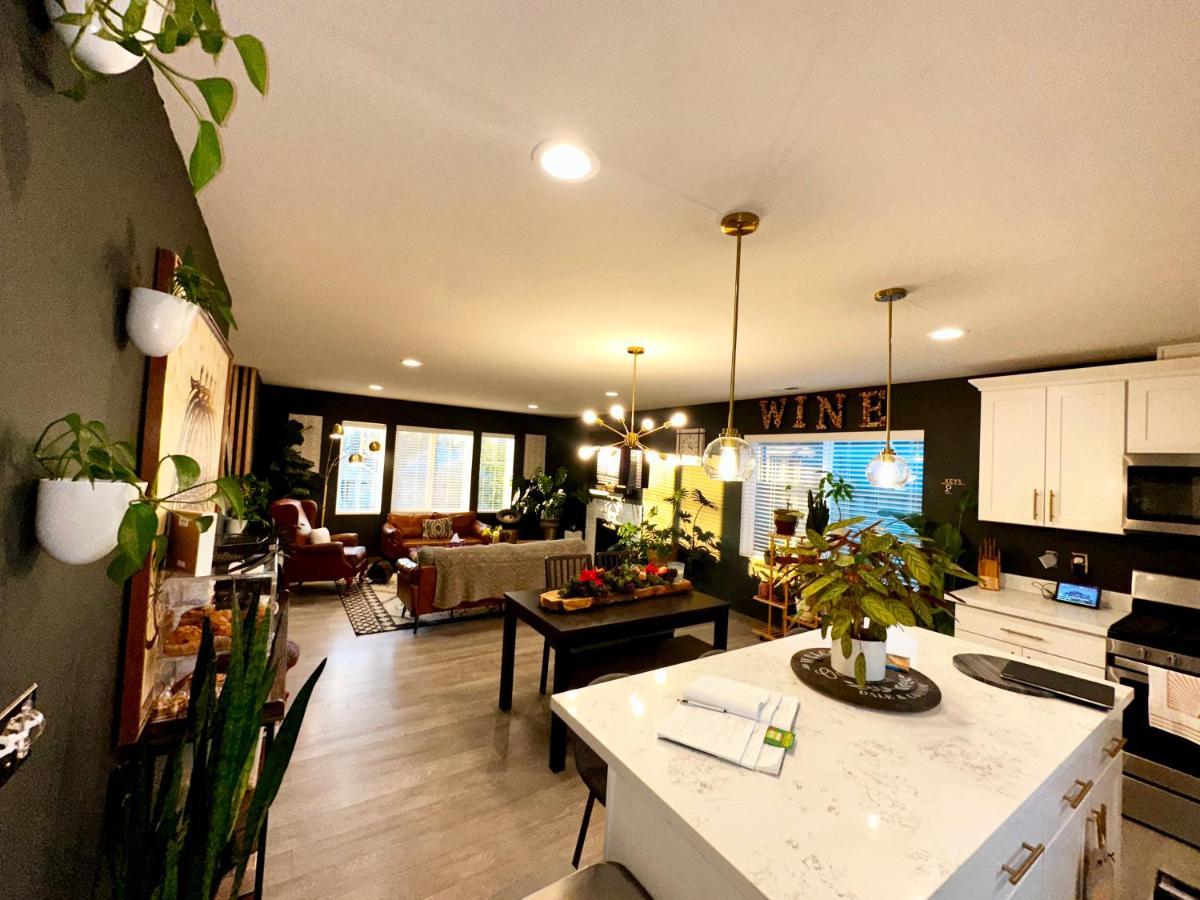 With Breakfast Included -private Room- Homestay *