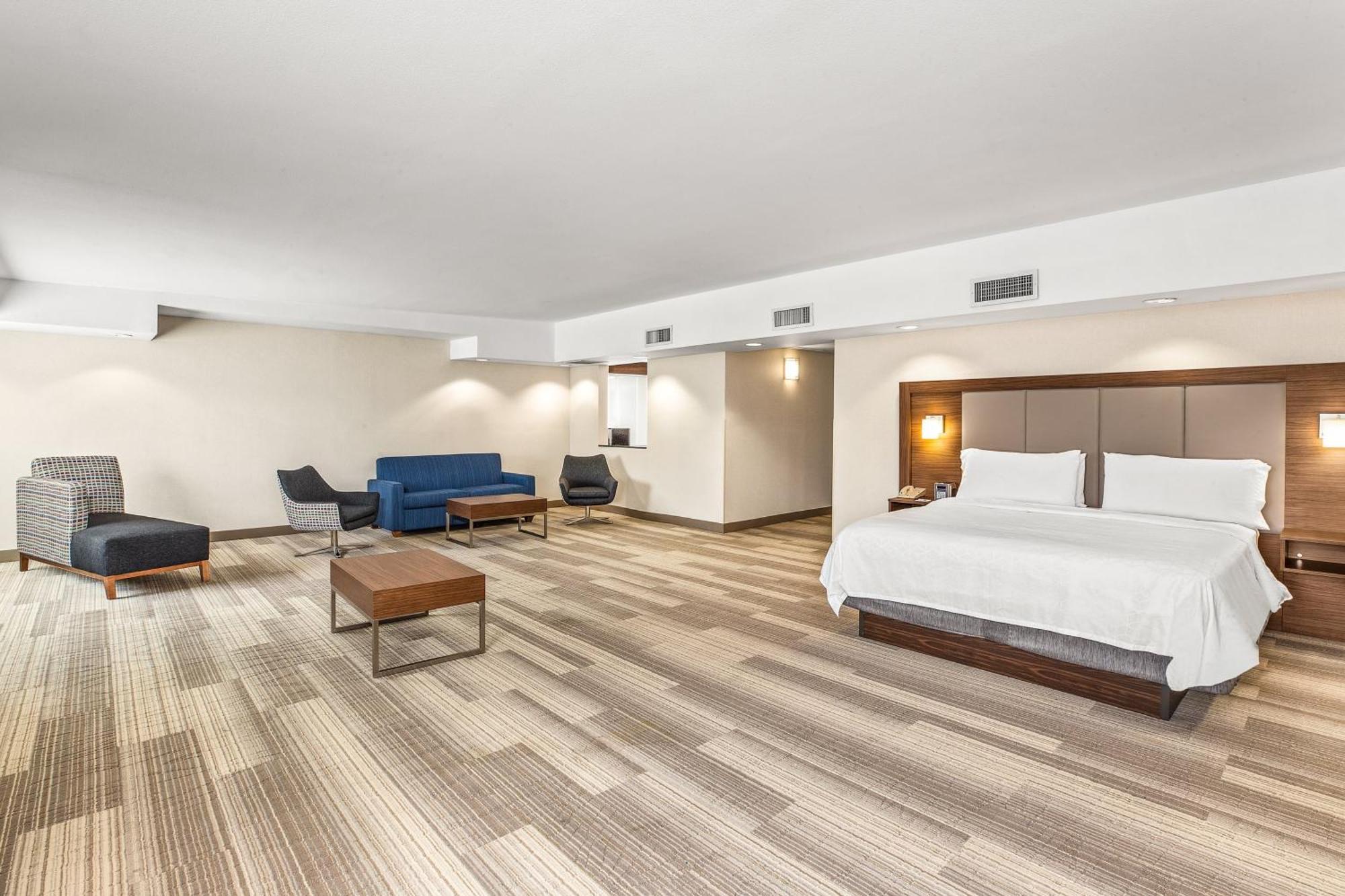 Express & By Ihg