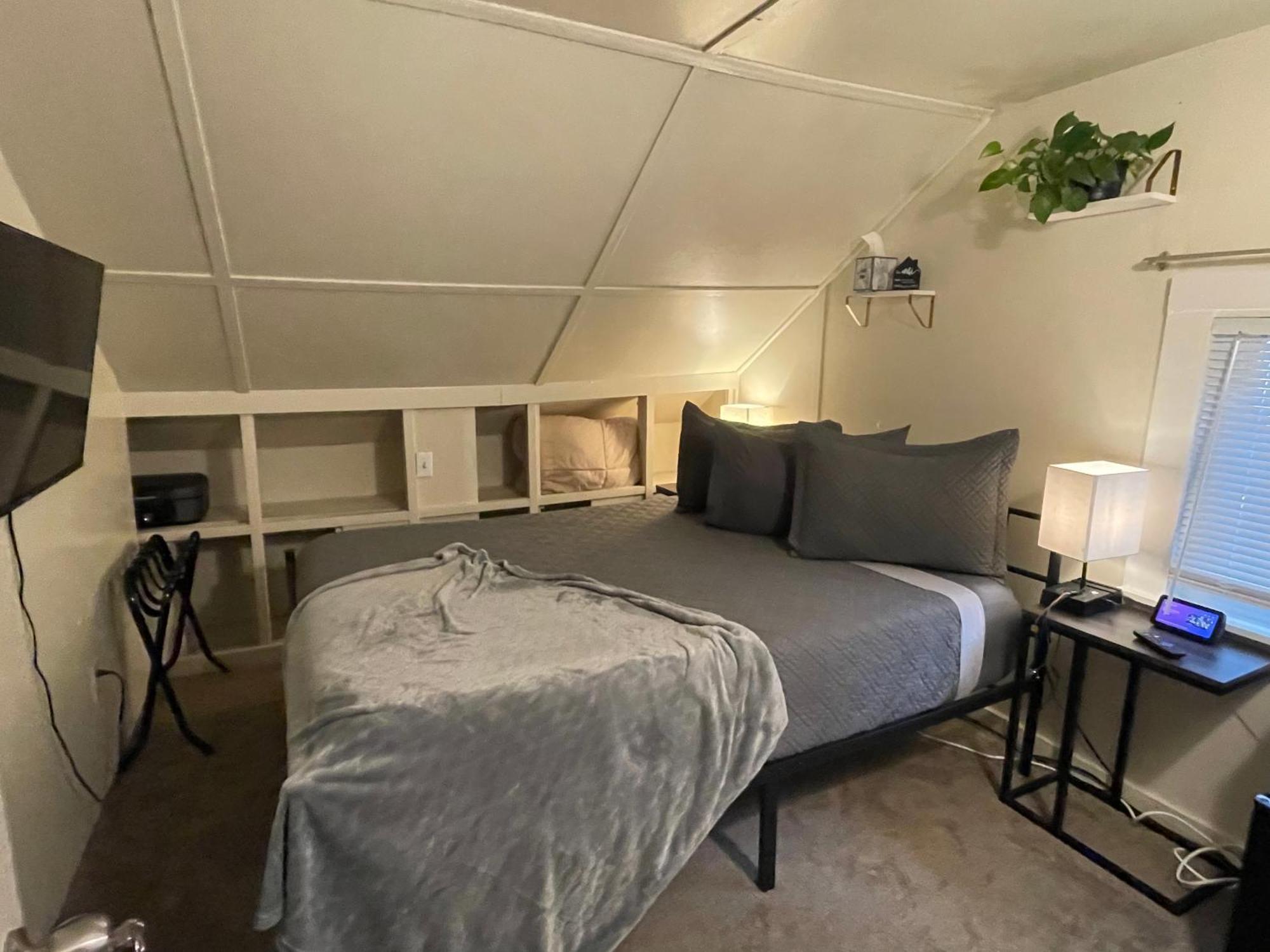 Homestay Homestay- With Breakfast Included-private